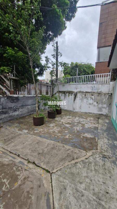 Casa para aluguel no Embaré: 