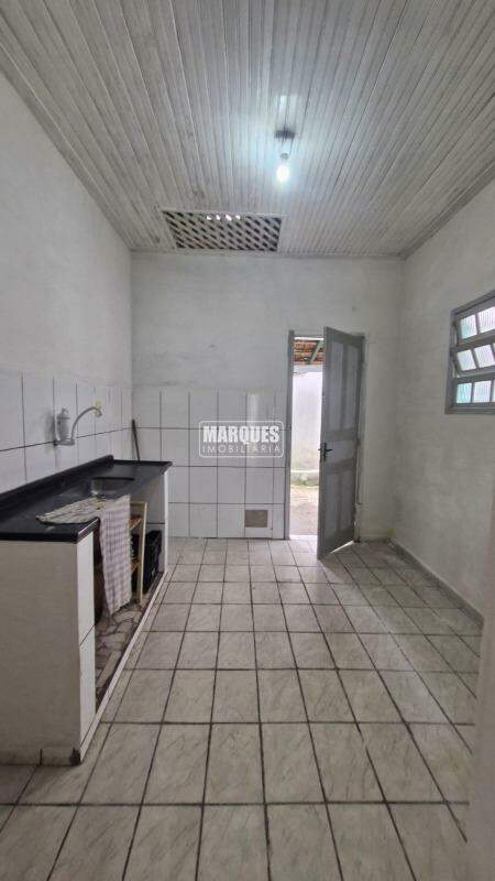 Casa para aluguel no Embaré: 