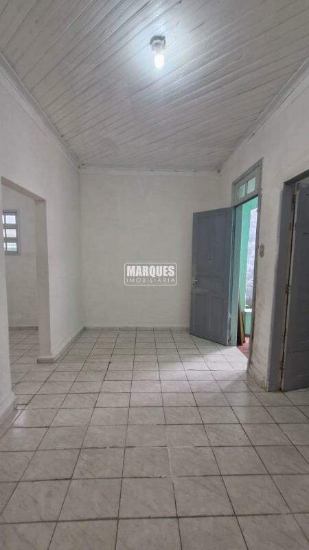 Casa para aluguel no Embaré: 