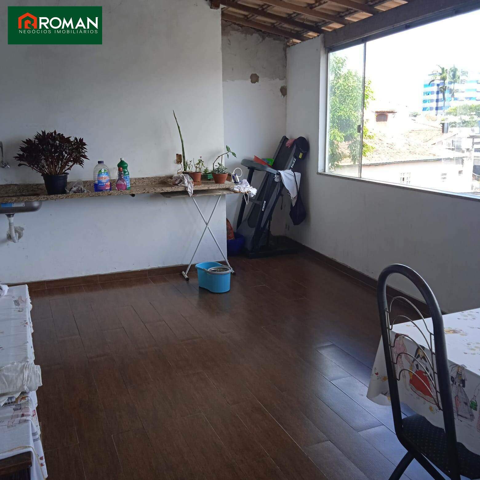 Casa à venda no Centro: 