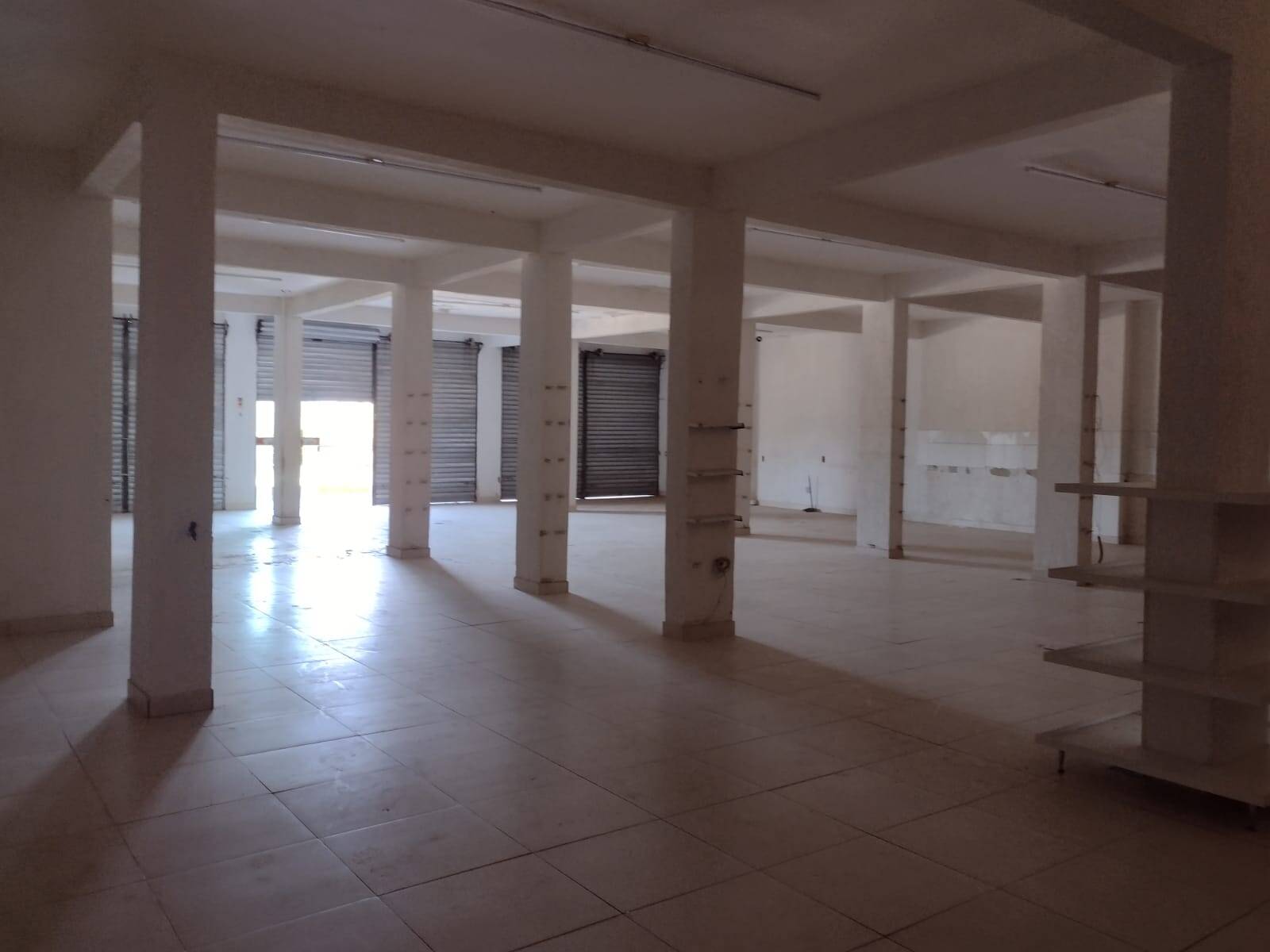 Prédio comercial à venda no Guriri: 