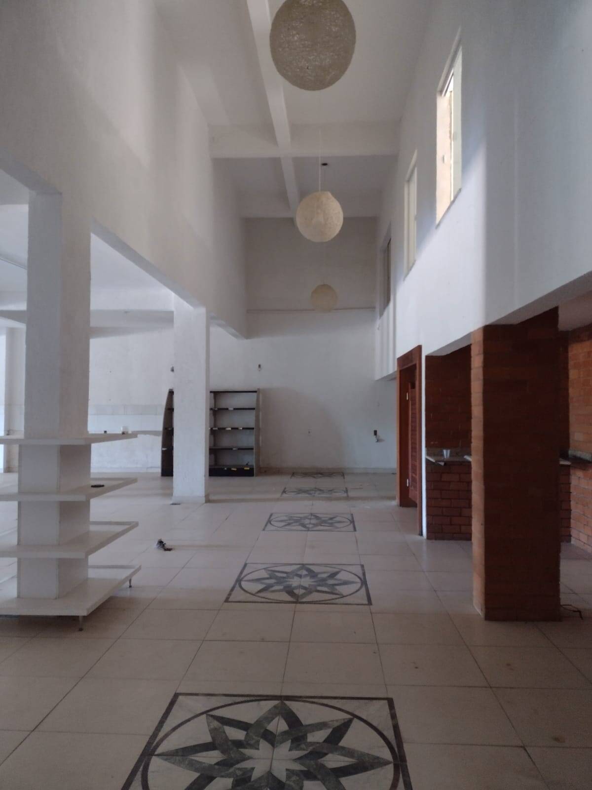 Prédio comercial à venda no Guriri: 