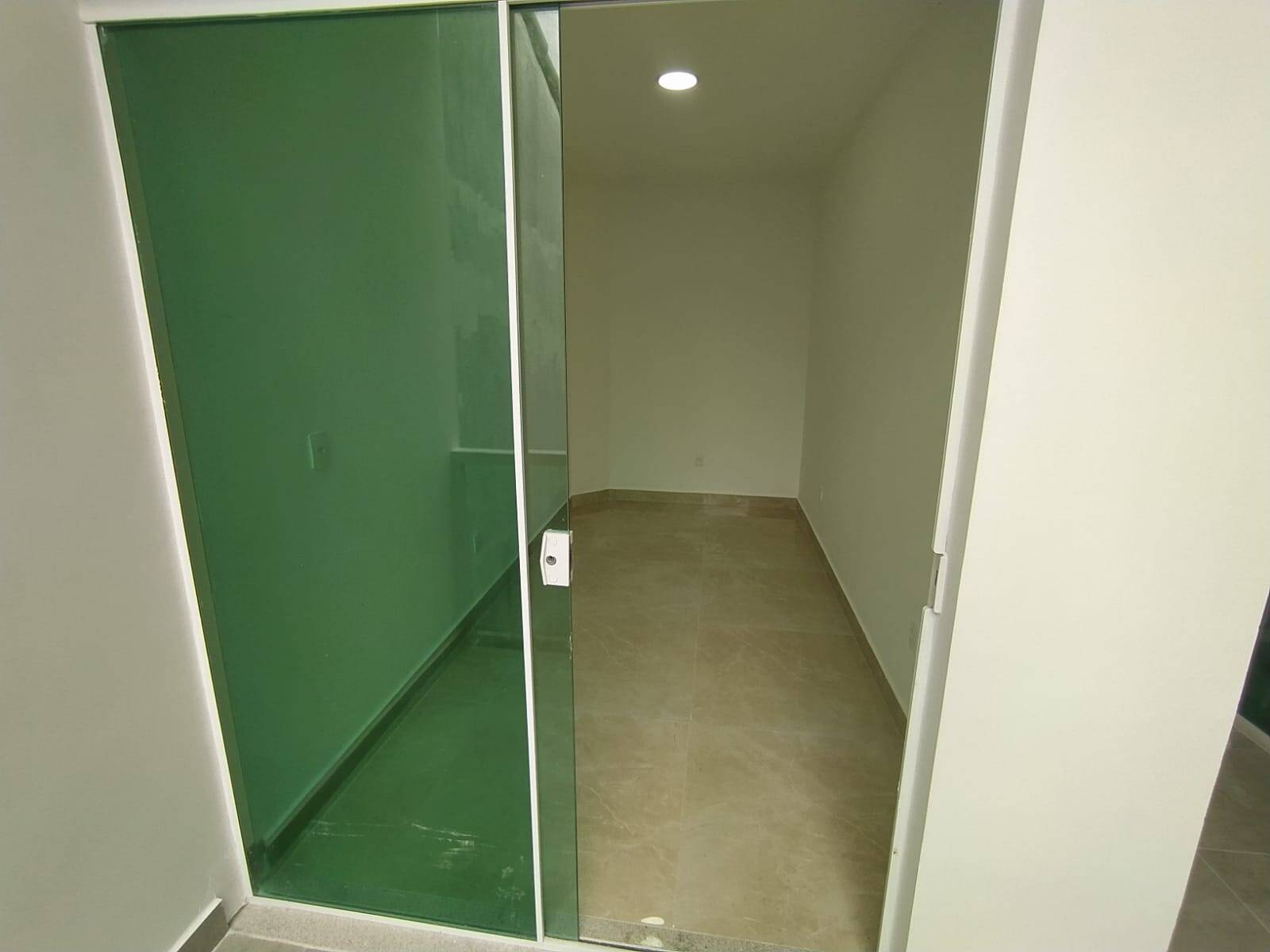 Casa em condomínio à venda no Parque Burle: 