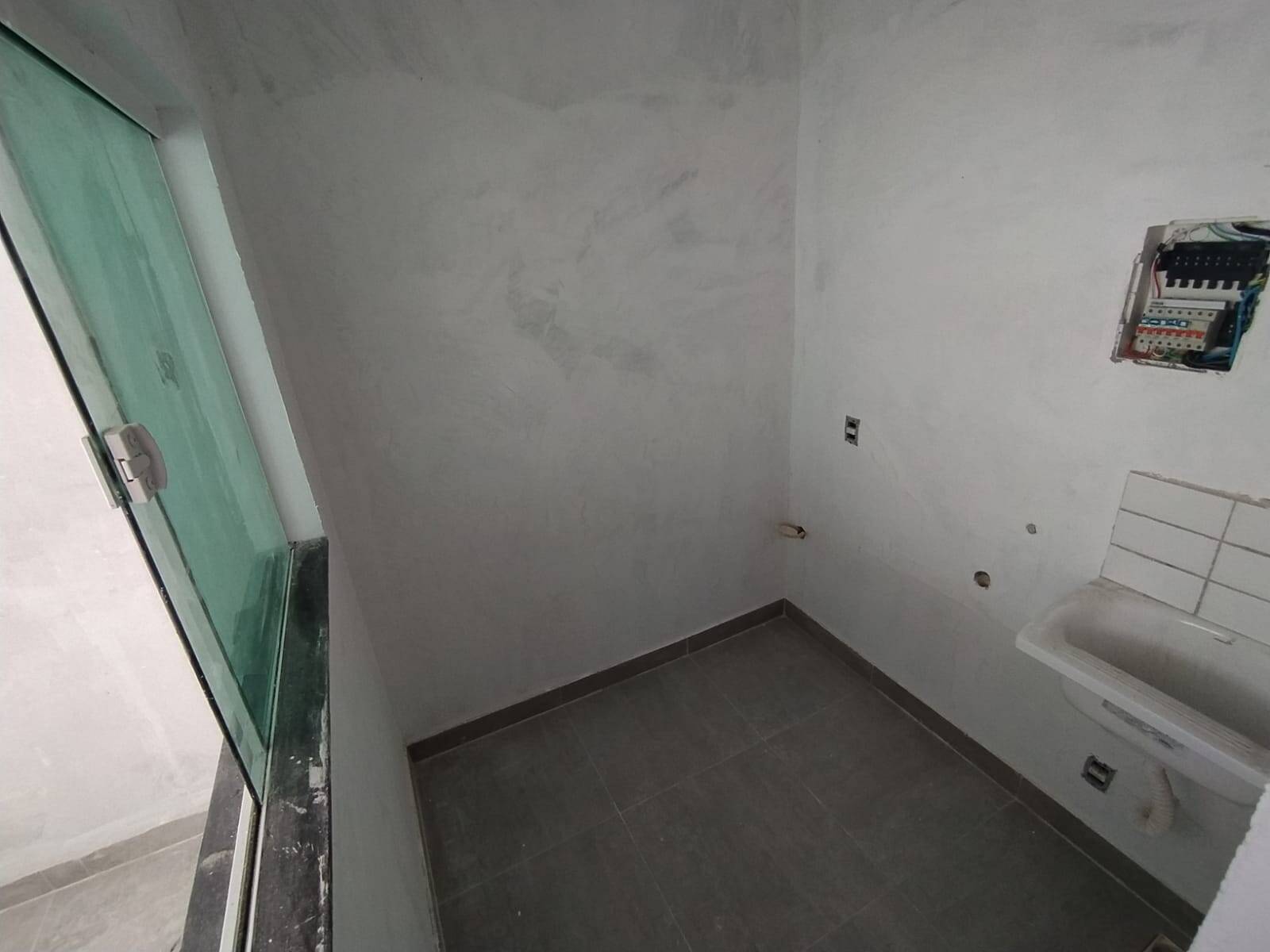 Casa em condomínio à venda no Parque Burle: 