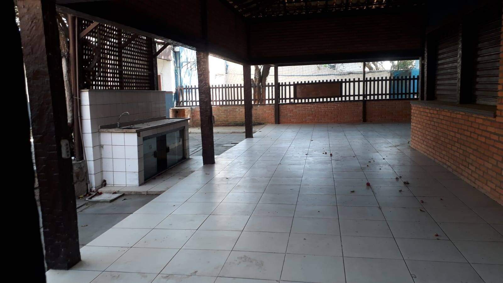 Prédio comercial à venda no Manguinhos: 