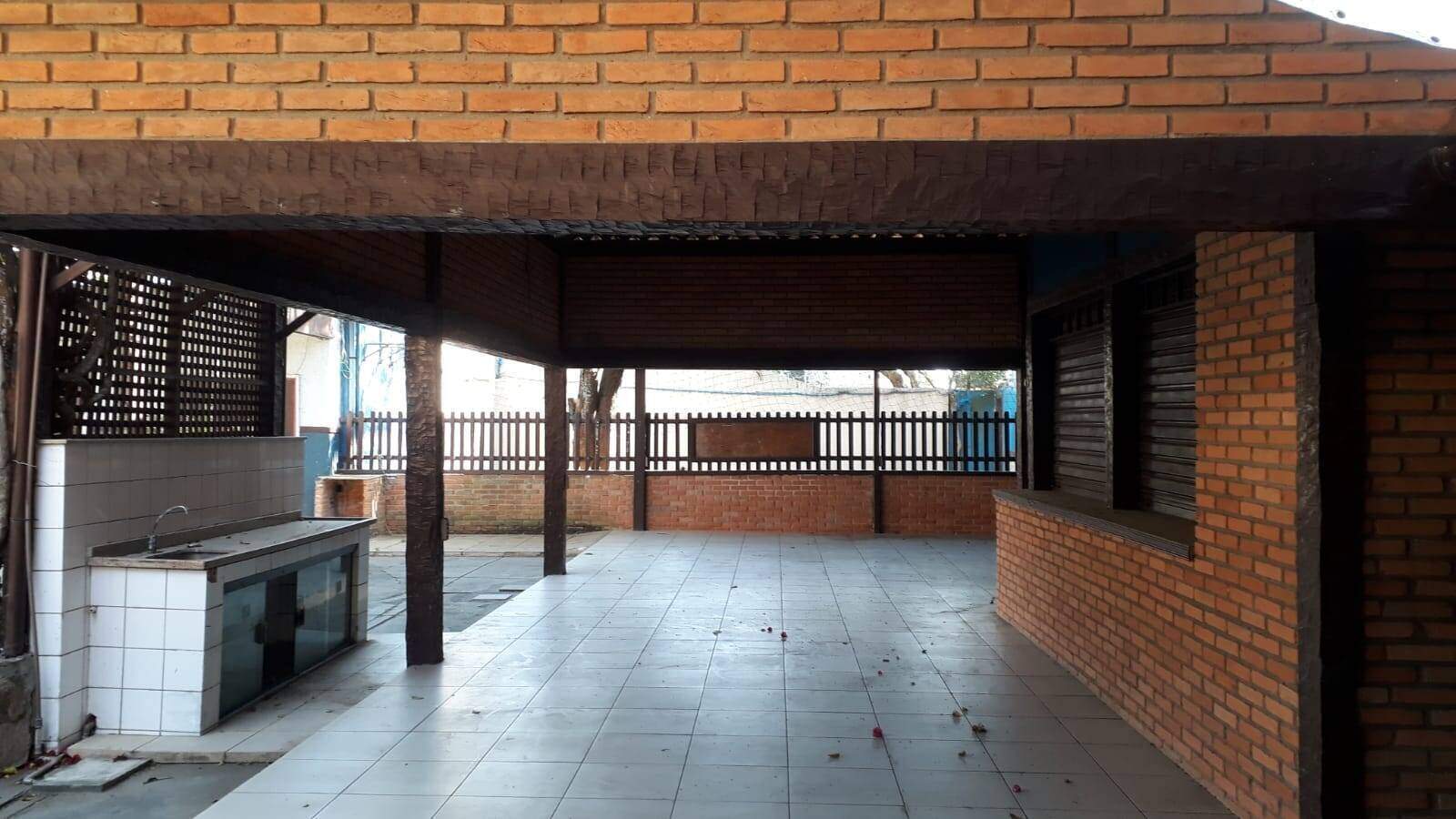 Prédio comercial à venda no Manguinhos: 