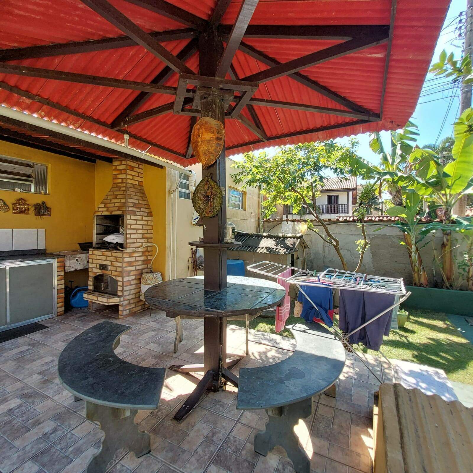 Casa à venda no Peró: 