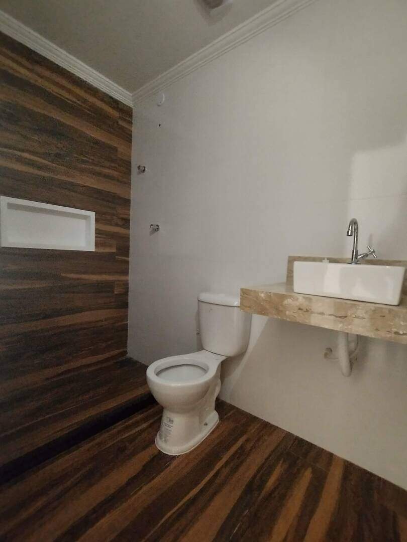 Casa à venda no Vila do Peró: 