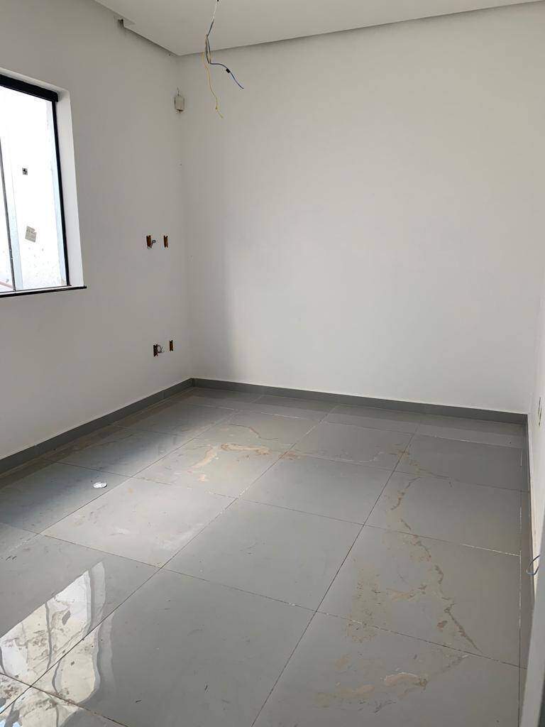 Casa em condomínio à venda no Novo Portinho: 