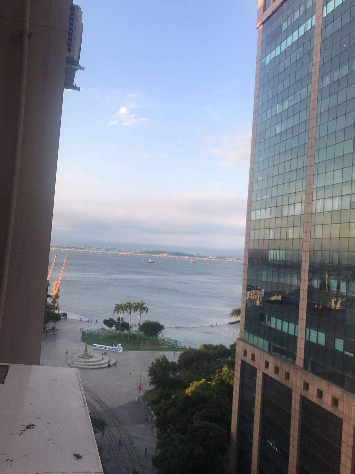 Sala à venda no Castelo - Centro: 