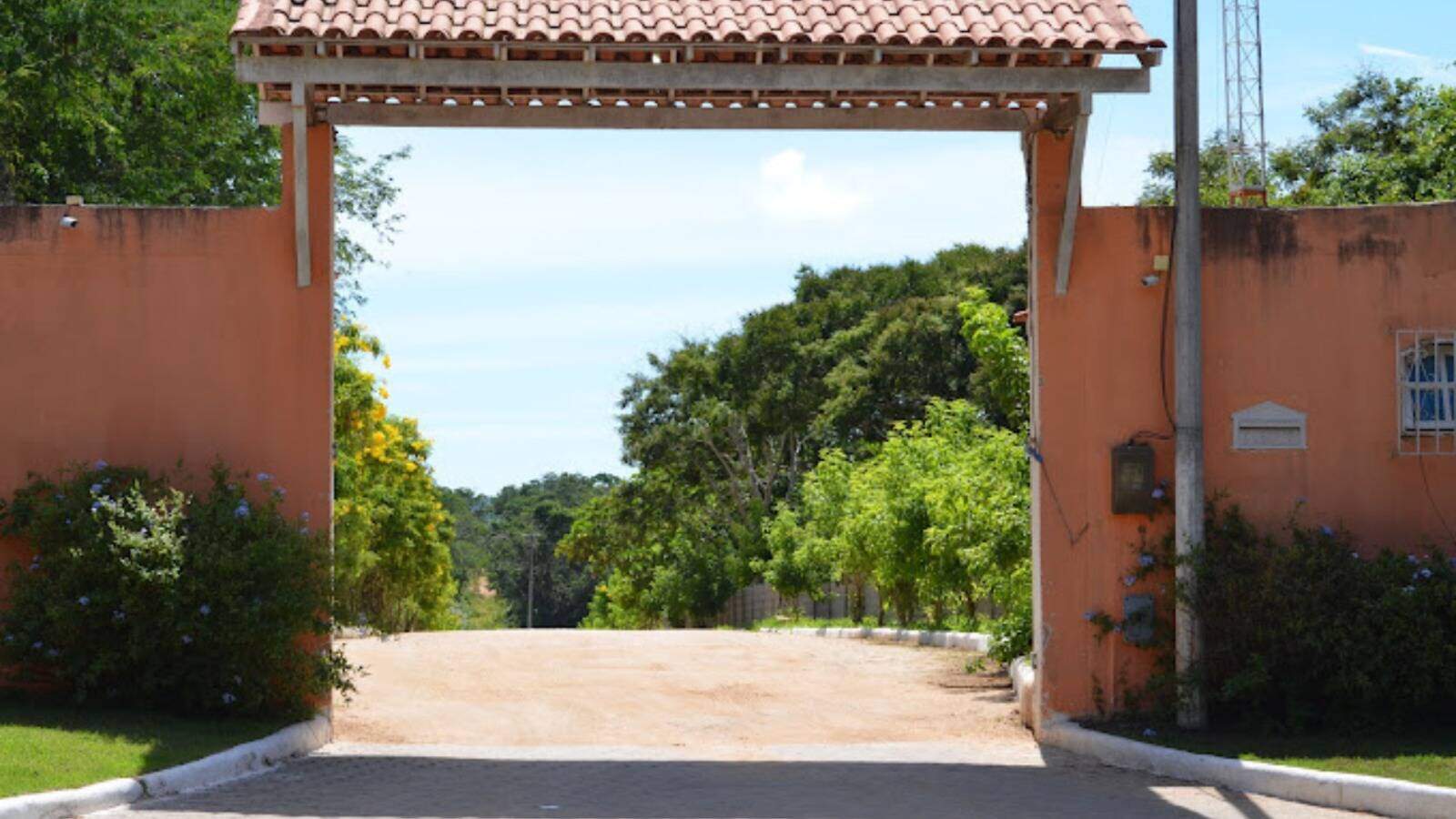 Terreno à venda no Retiro: 