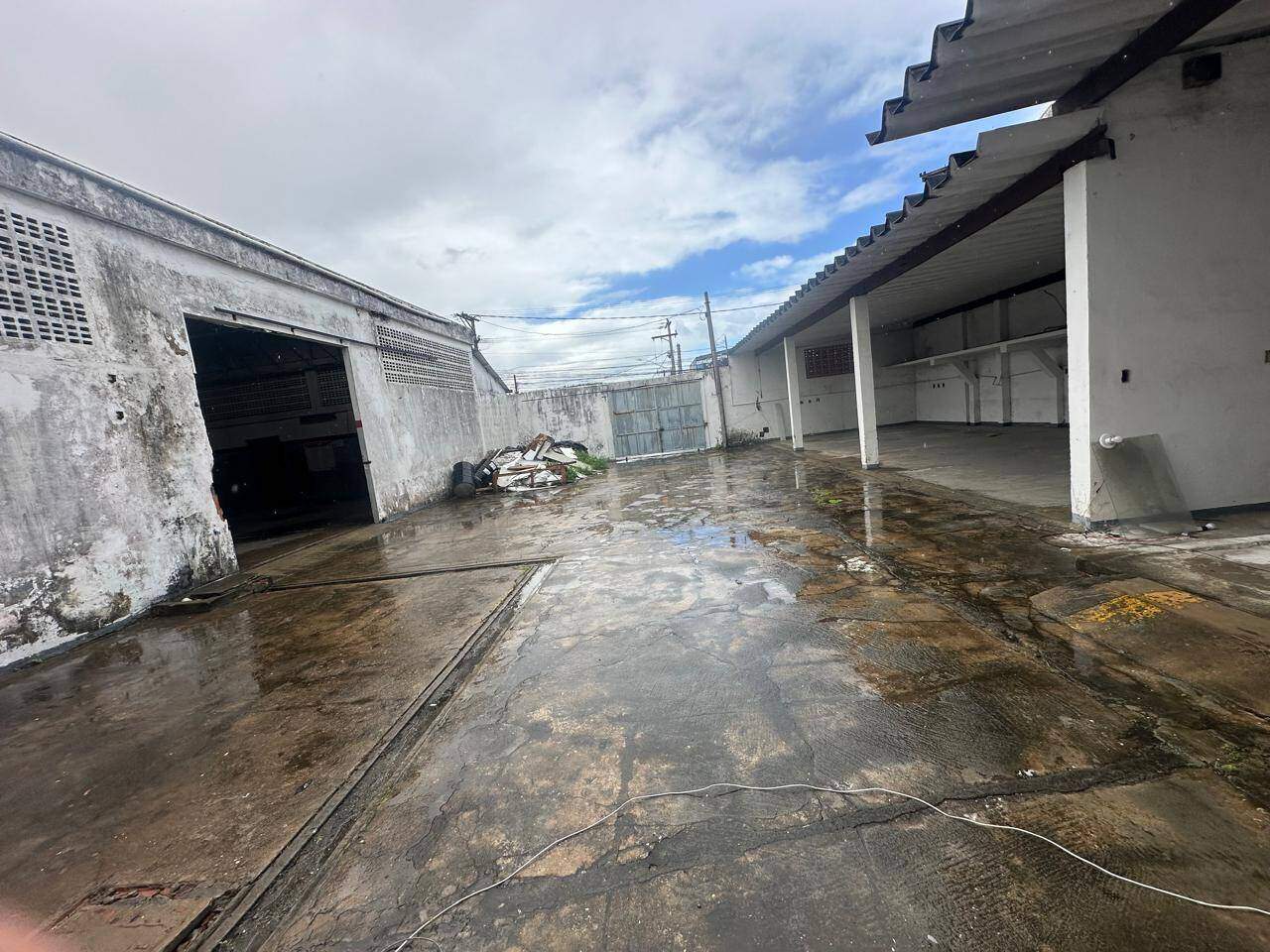 Prédio comercial para aluguel no São Cristovão: 