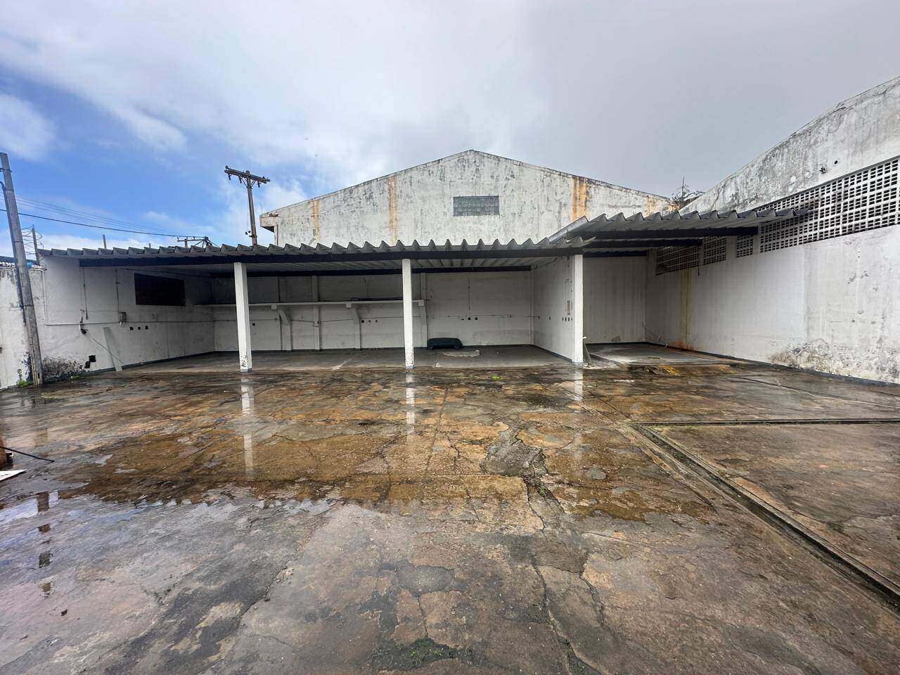 Prédio comercial para aluguel no São Cristovão: 