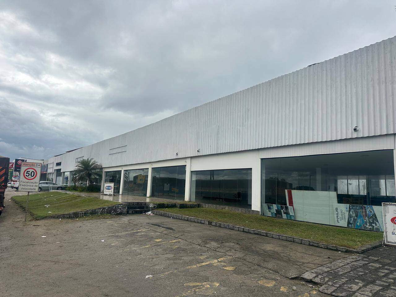 Prédio comercial para aluguel no São Cristovão: 