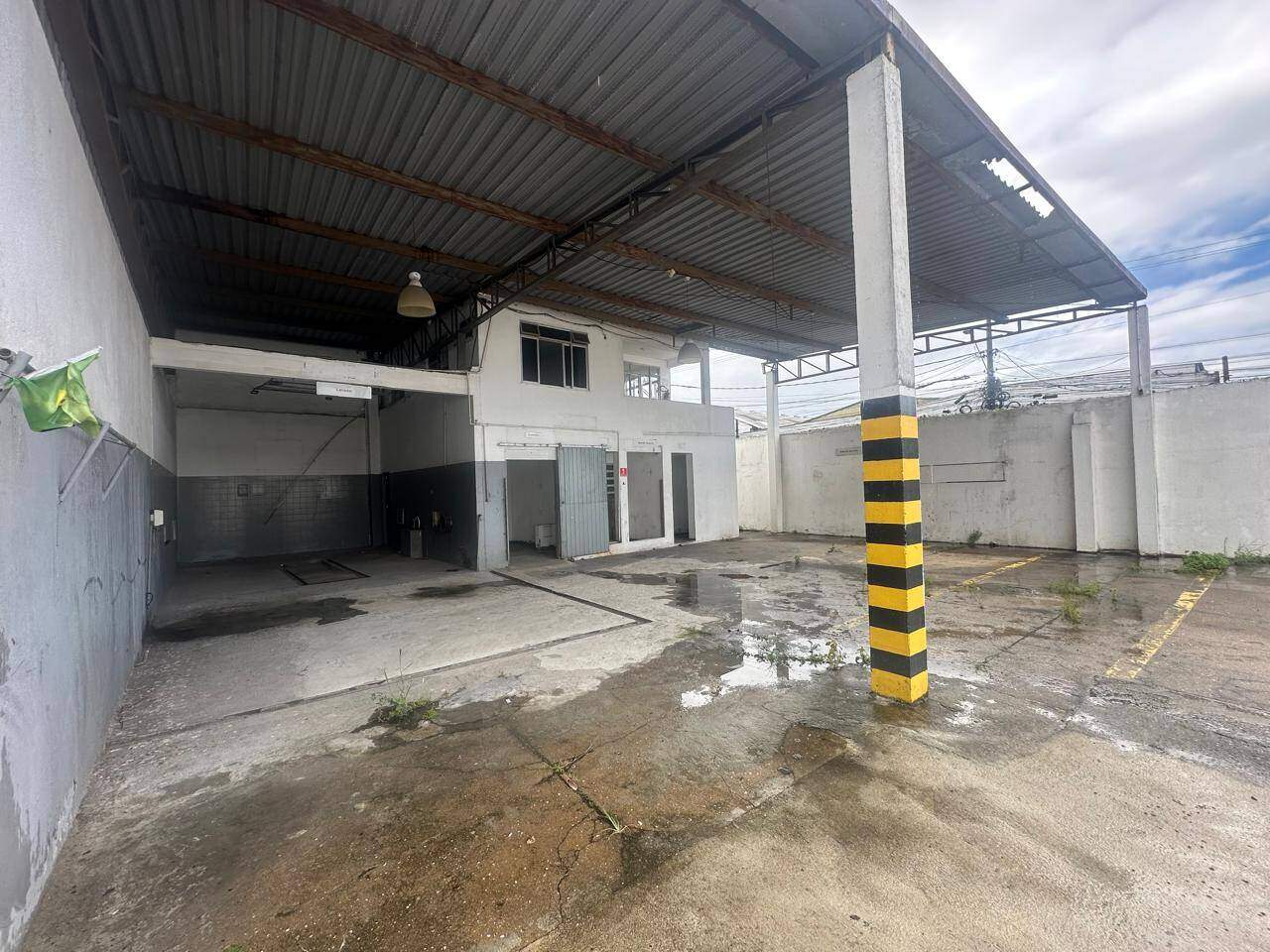 Prédio comercial para aluguel no São Cristovão: 