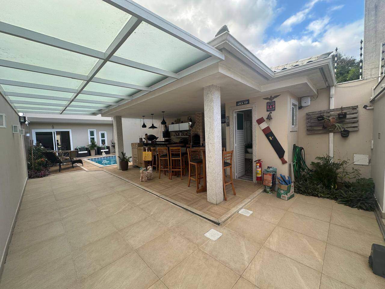 Casa à venda no Portinho: 