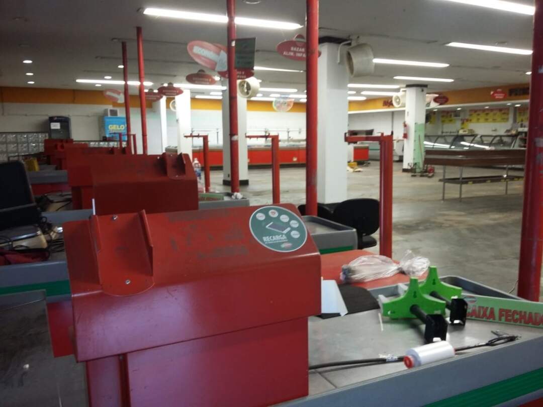 Loja para aluguel no Estação: 