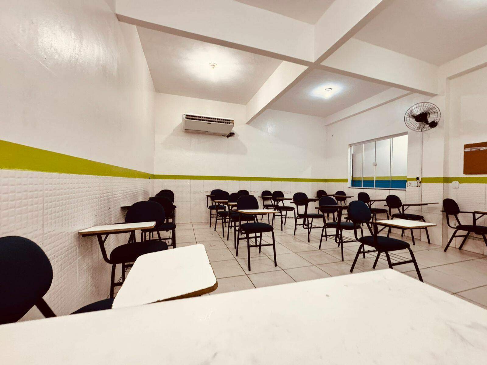 Sala para aluguel no Centro: 