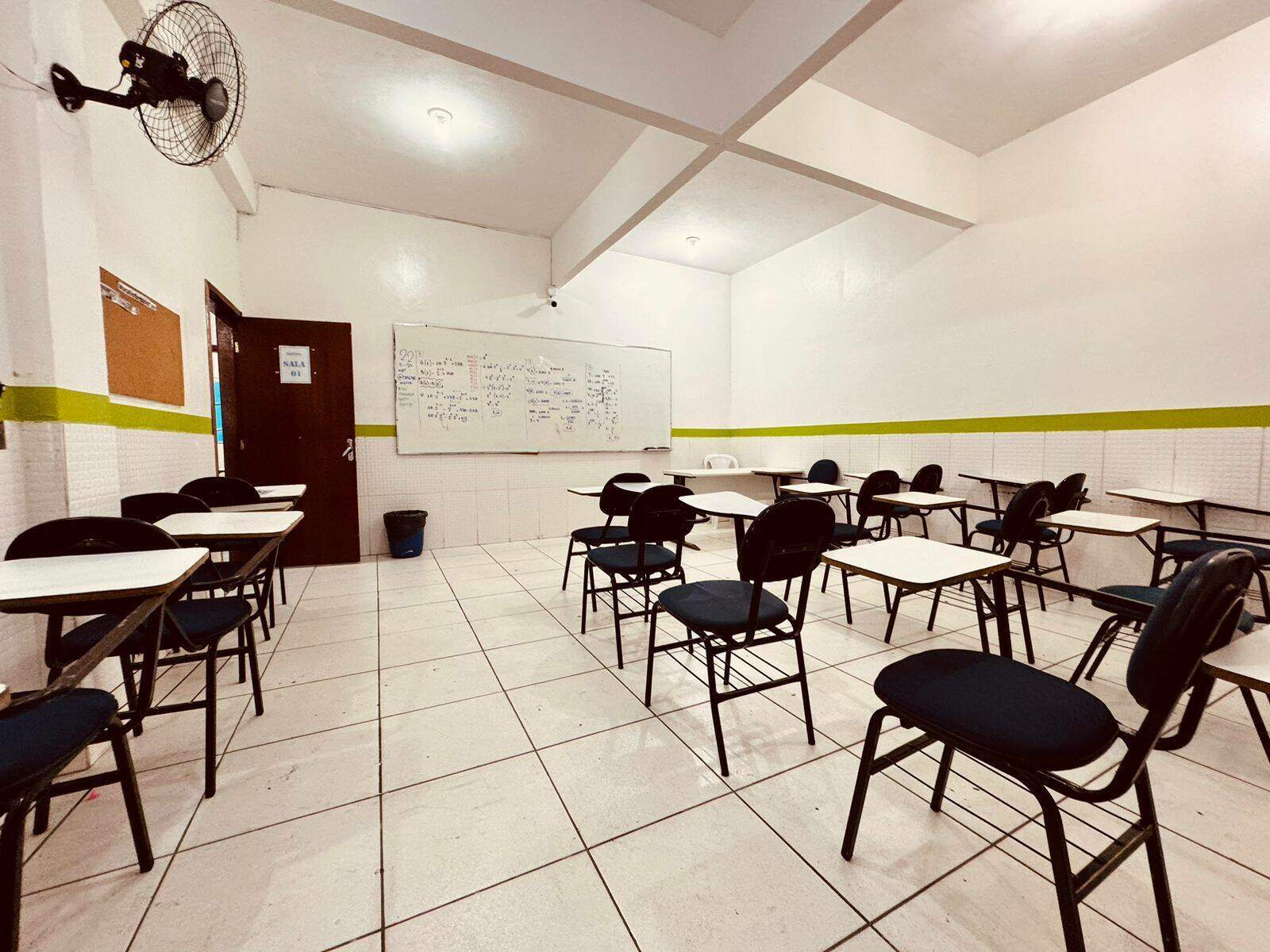 Sala para aluguel no Centro: 