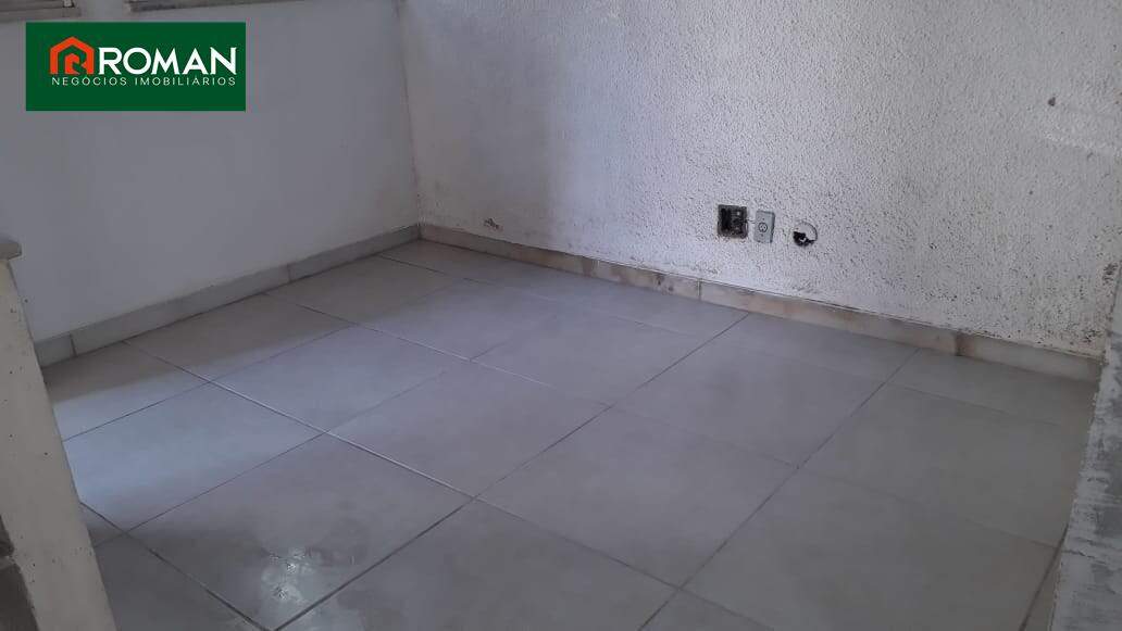 Casa em condomínio à venda no Portinho: 