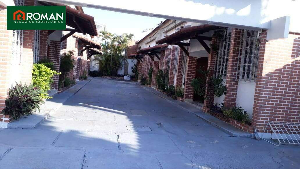 Casa em condomínio à venda no Portinho: 