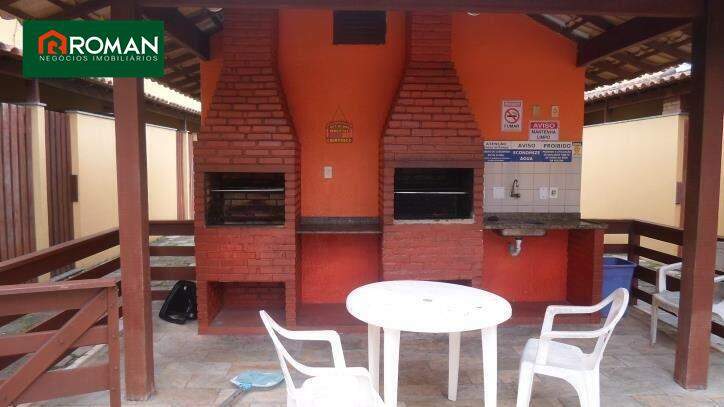 Casa em condomínio à venda no Peró: 