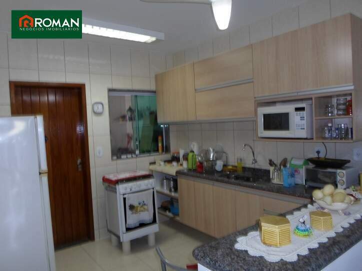 Casa em condomínio à venda no Palmeiras: 