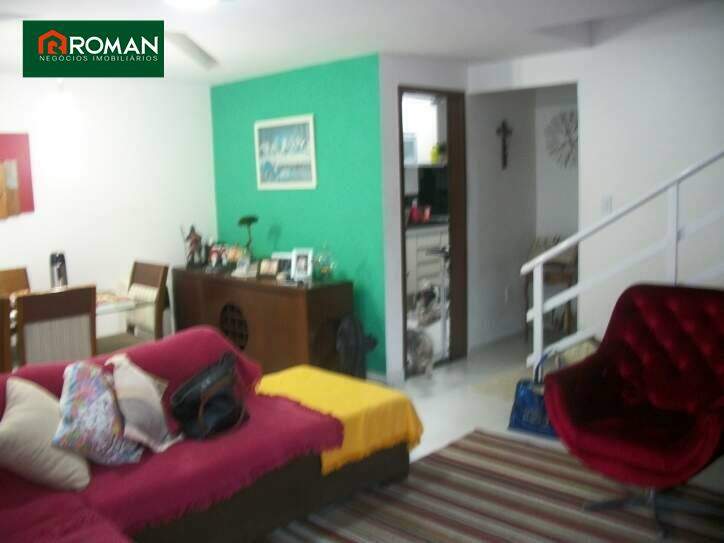 Casa em condomínio à venda no Palmeiras: 