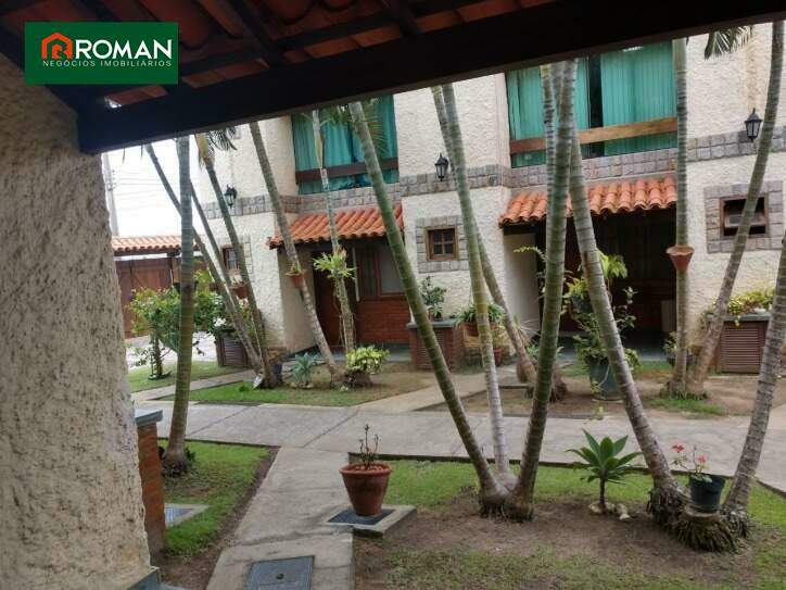 Casa em condomínio à venda no Palmeiras: 