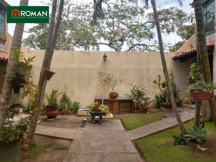 Casa em condomínio à venda no Palmeiras: 