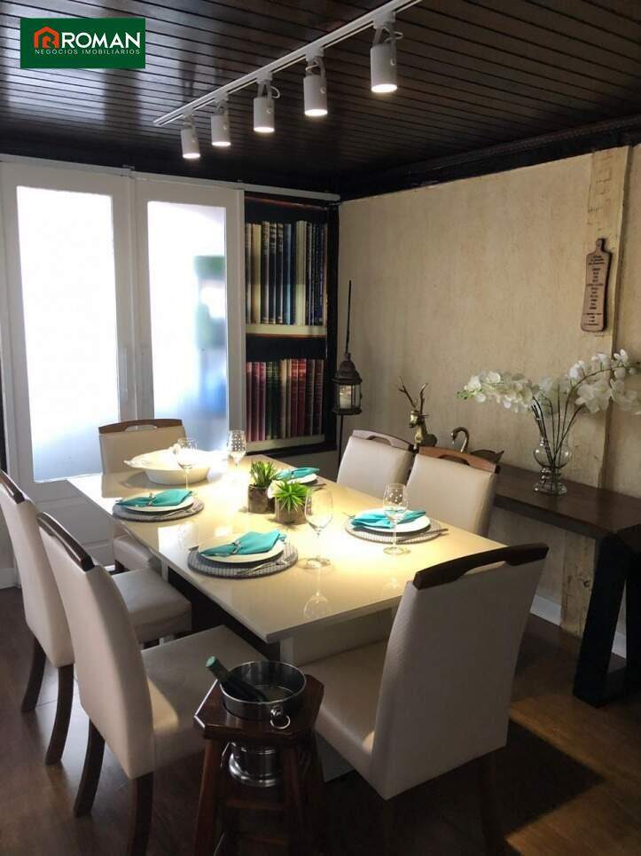 Casa à venda no Centro: 