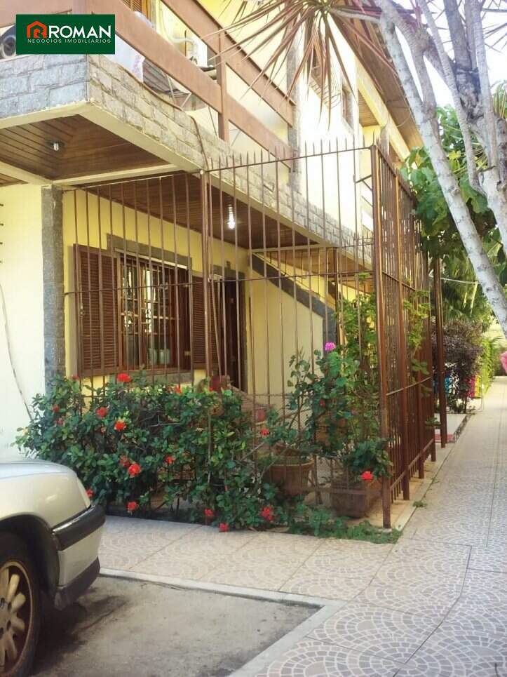 Casa em condomínio à venda no Portinho: 