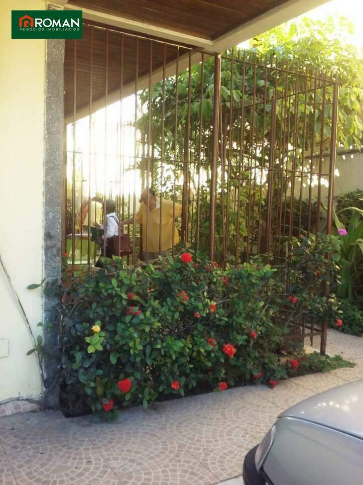 Casa em condomínio à venda no Portinho: 