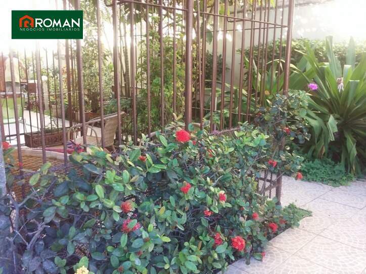 Casa em condomínio à venda no Portinho: 