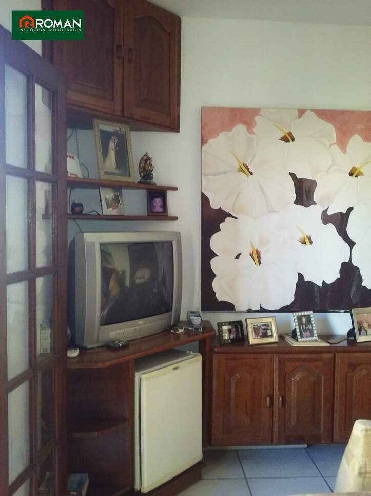 Casa em condomínio à venda no Portinho: 