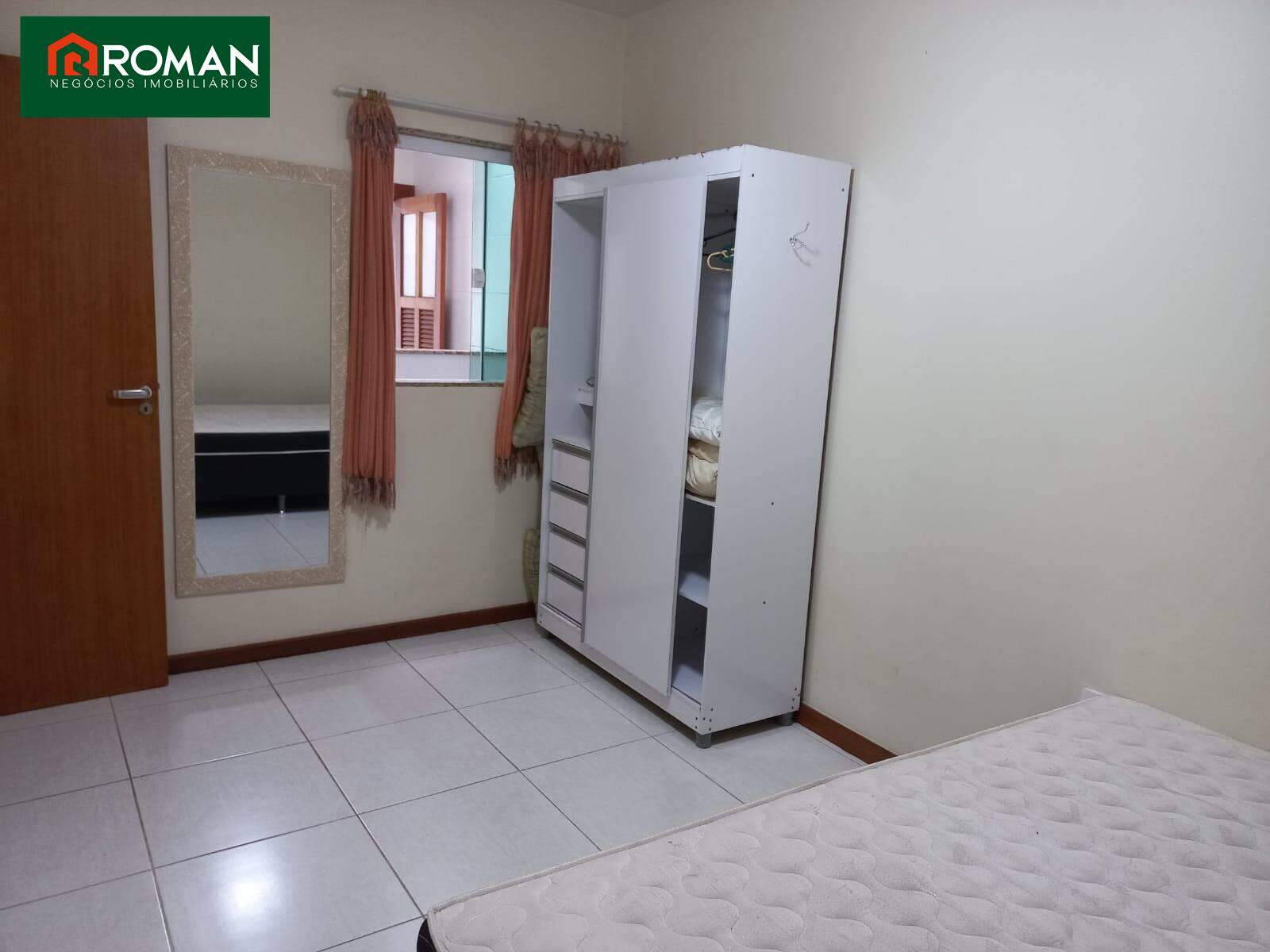 Apartamento à venda no Peró: 