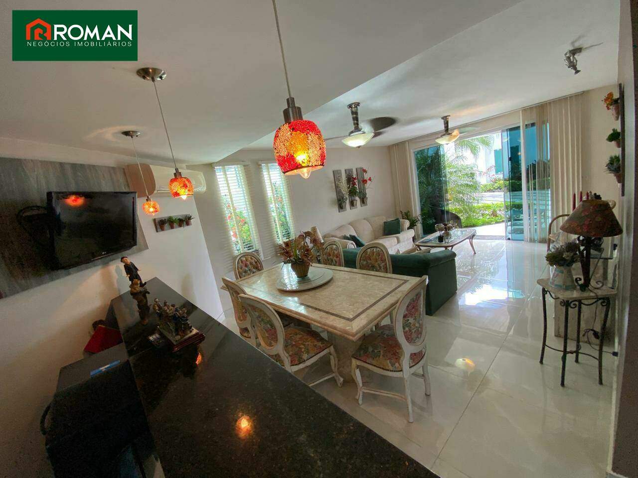 Casa em condomínio à venda no Portinho: 