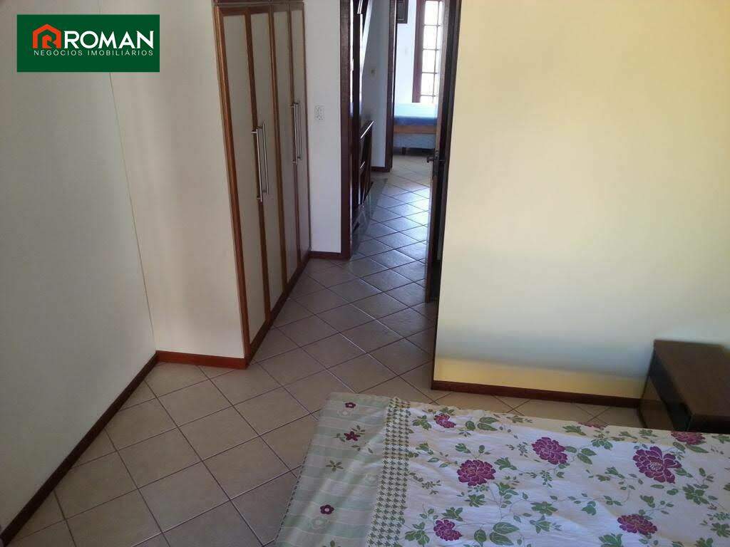 Casa em condomínio à venda no Ogiva: 