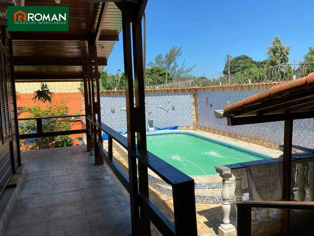 Casa em condomínio à venda no balneário das conchas: 