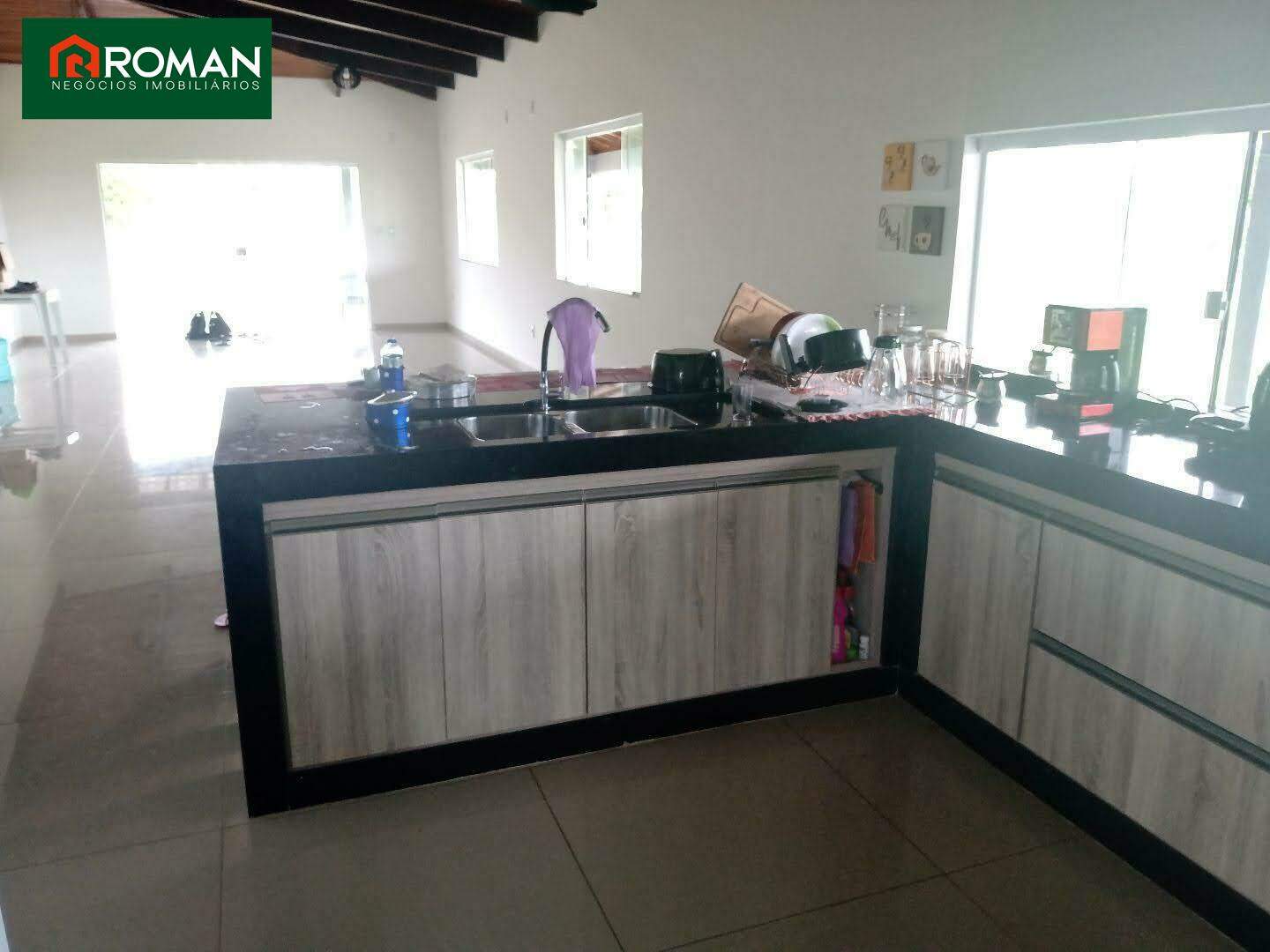 Casa em condomínio à venda no Retiro: 