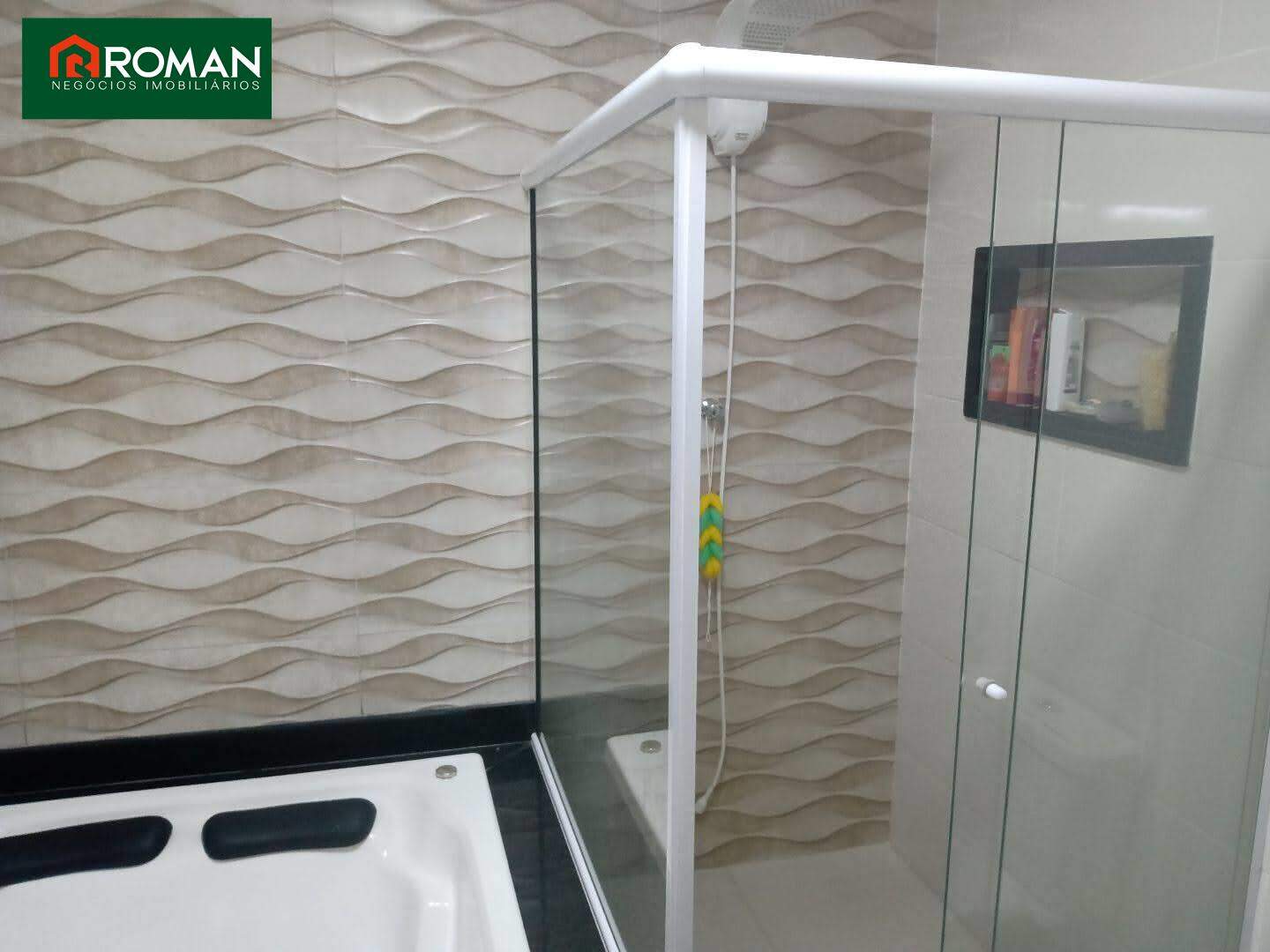 Casa em condomínio à venda no Retiro: 