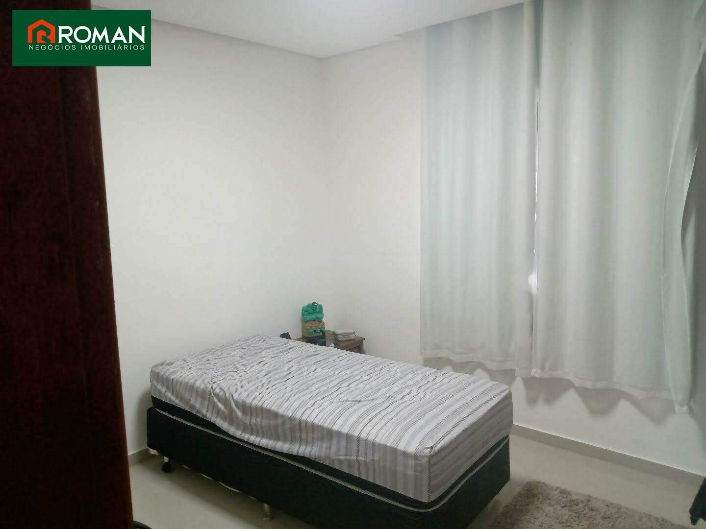 Casa em condomínio à venda no Retiro: 