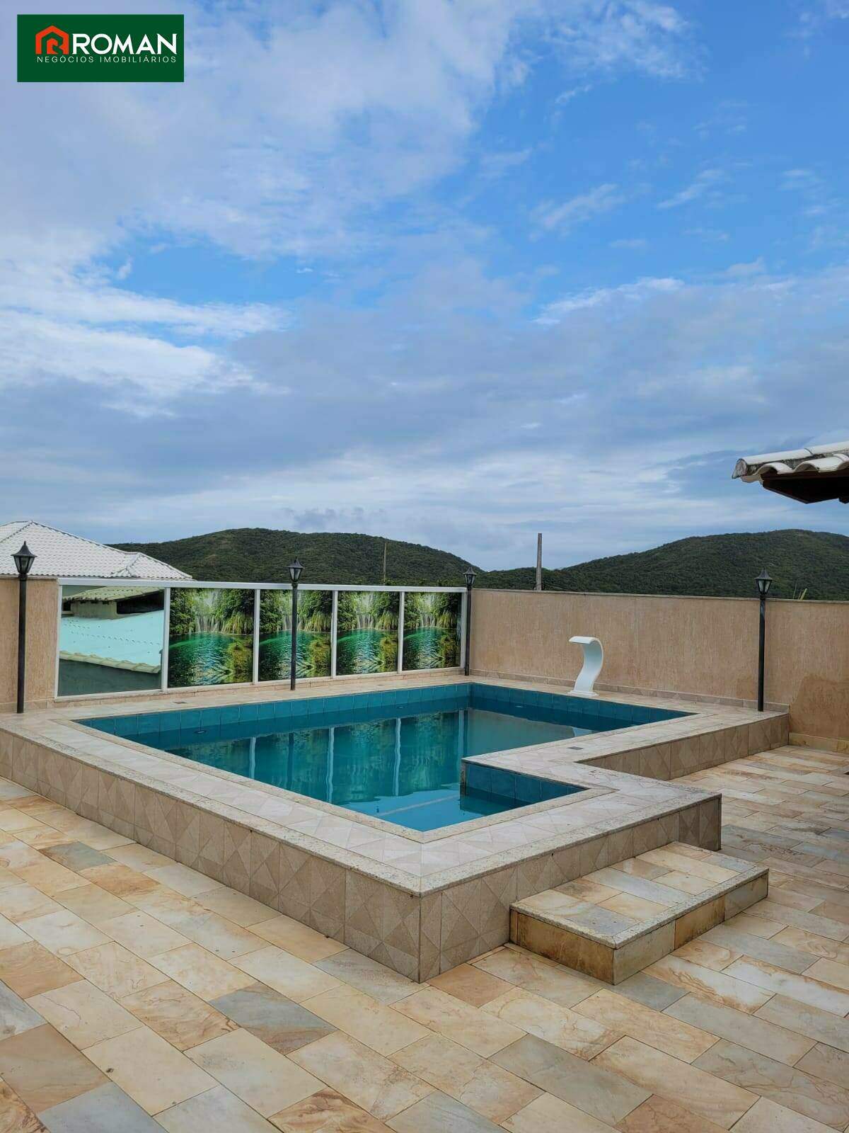 Casa à venda no Peró: 