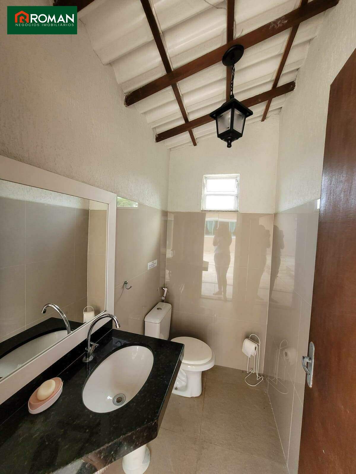 Casa à venda no Peró: 