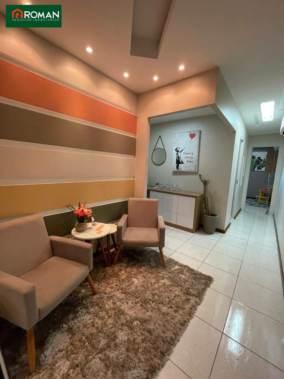 Sala à venda no Centro: 