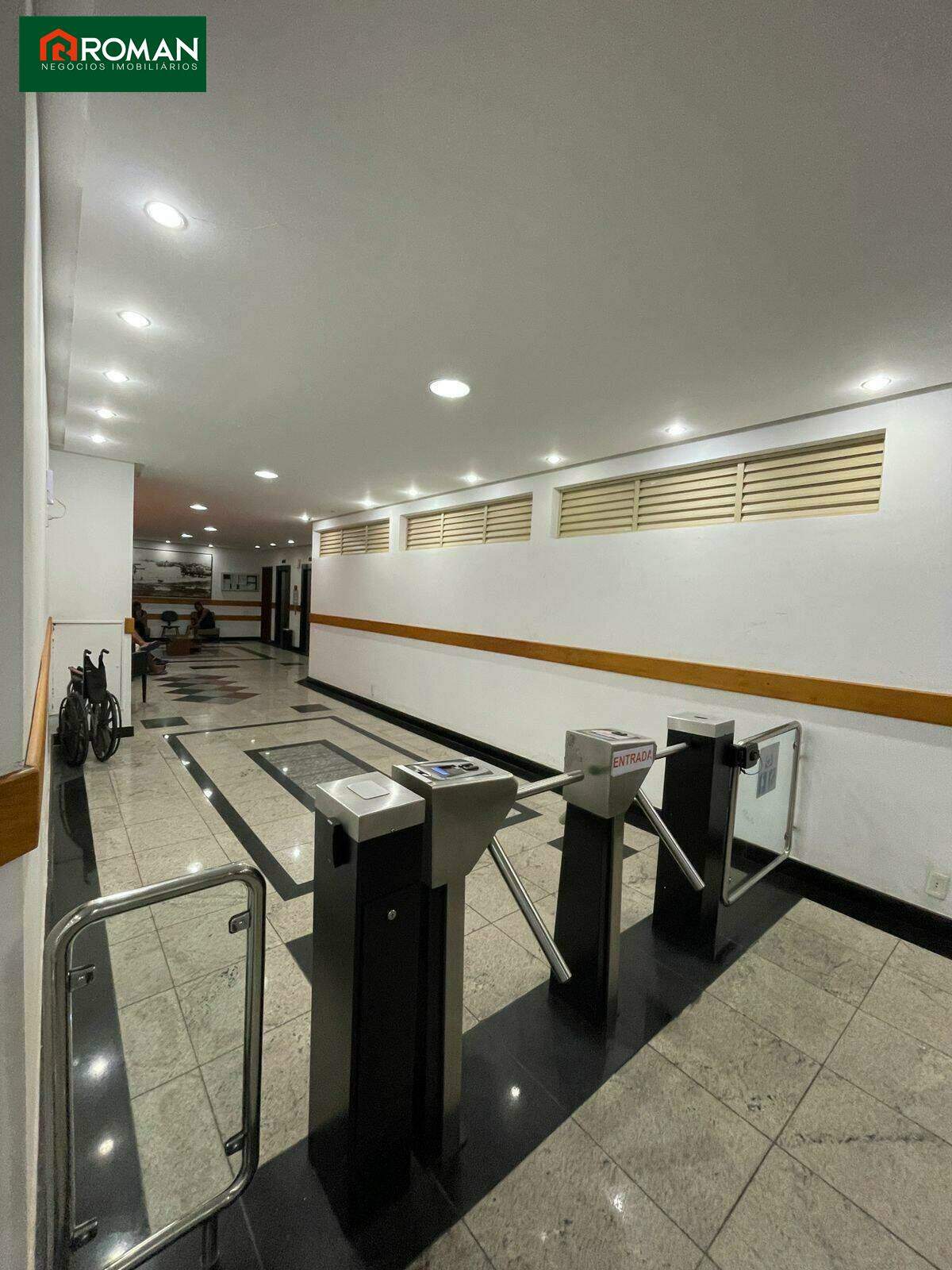 Sala à venda no Centro: 