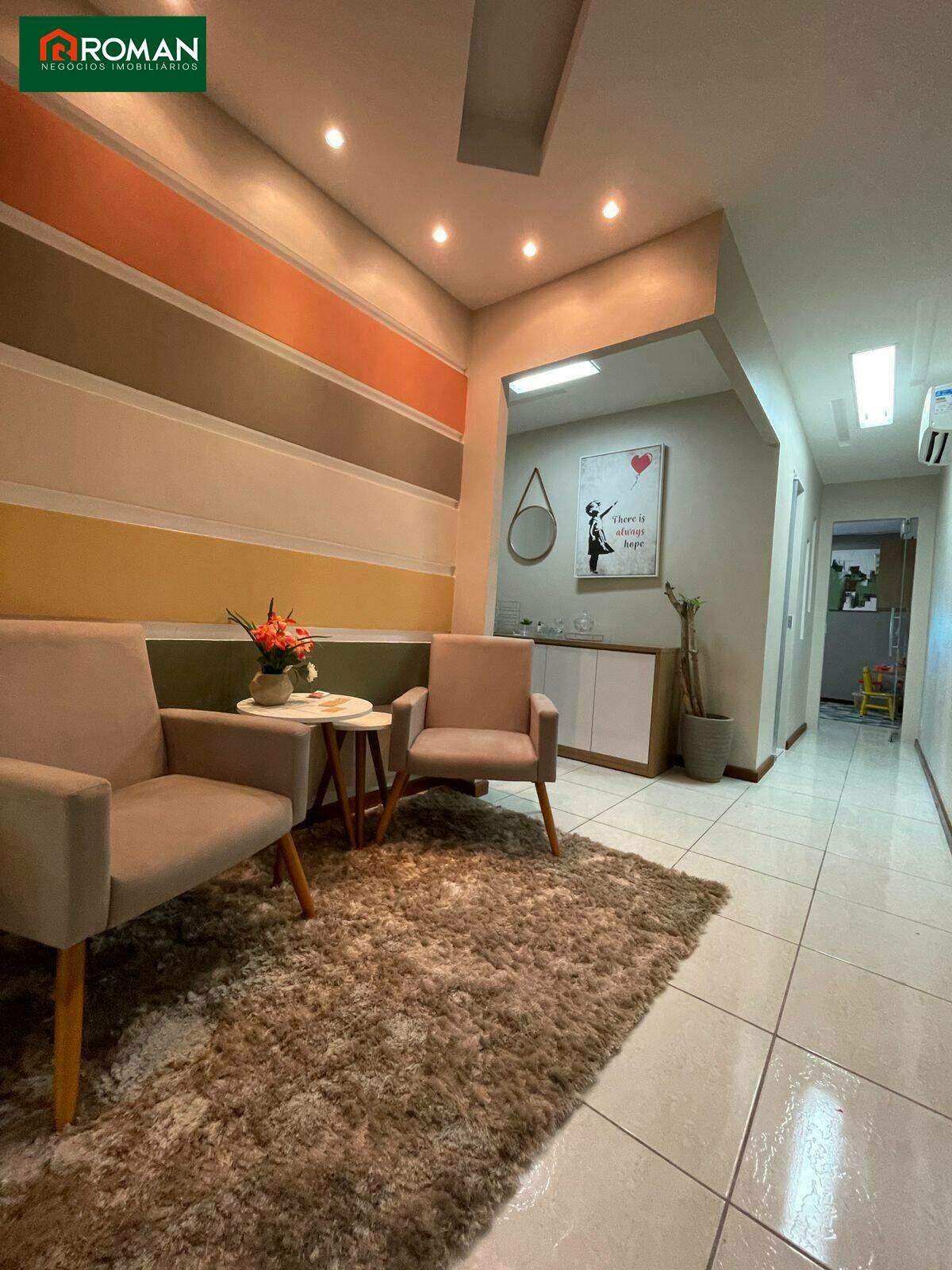 Sala à venda no Centro: 