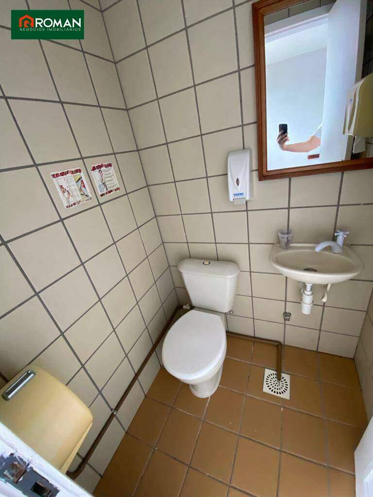 Sala para aluguel no Centro: 