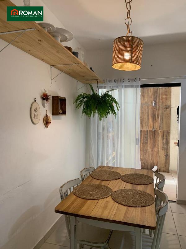 Casa em condomínio à venda no Jardim Caiçara: 