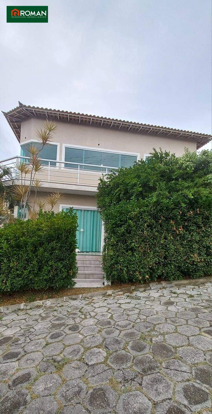 Casa à venda no Peró: 